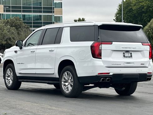 Used 2025 GMC Yukon XL Denali AWD/4WD image 6