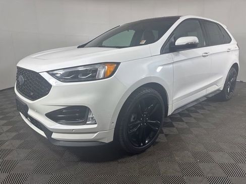 Certified 2022 Ford Edge ST w/ Equipment Group 401A image 8