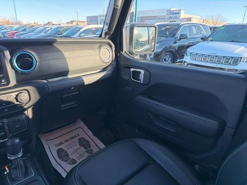 Used 2023 Jeep Wrangler Unlimited Sahara w/ Cold Weather Group image 17