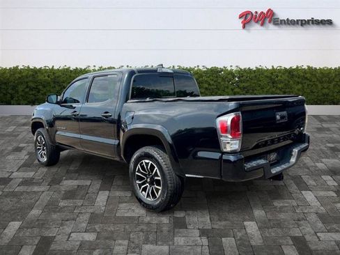 Used 2021 Toyota Tacoma TRD Sport AWD/4WD image 3