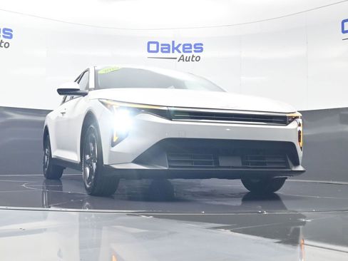 New 2025 Kia K4 FWD image 37