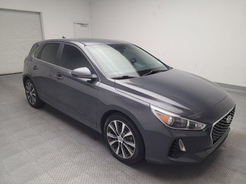 Used 2018 Hyundai Elantra GT FWD image 13