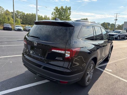 Used 2022 Honda Pilot Sport image 6