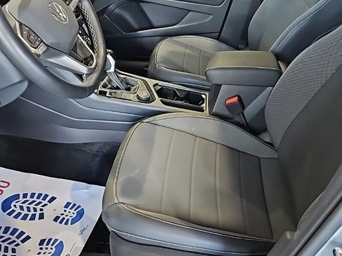 Used 2024 Volkswagen Taos SE image 26