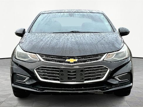Used 2017 Chevrolet Cruze Premier image 3