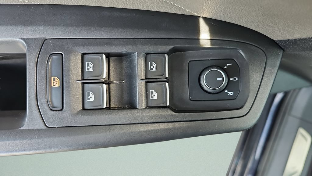 Used 2023 Volkswagen Atlas SEL AWD/4WD image 11