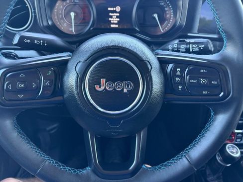 Used 2024 Jeep Wrangler Unlimited Rubicon 4xe AWD/4WD image 17