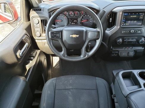 Used 2019 Chevrolet Silverado 1500 Custom w/ Custom Value Package AWD/4WD image 15