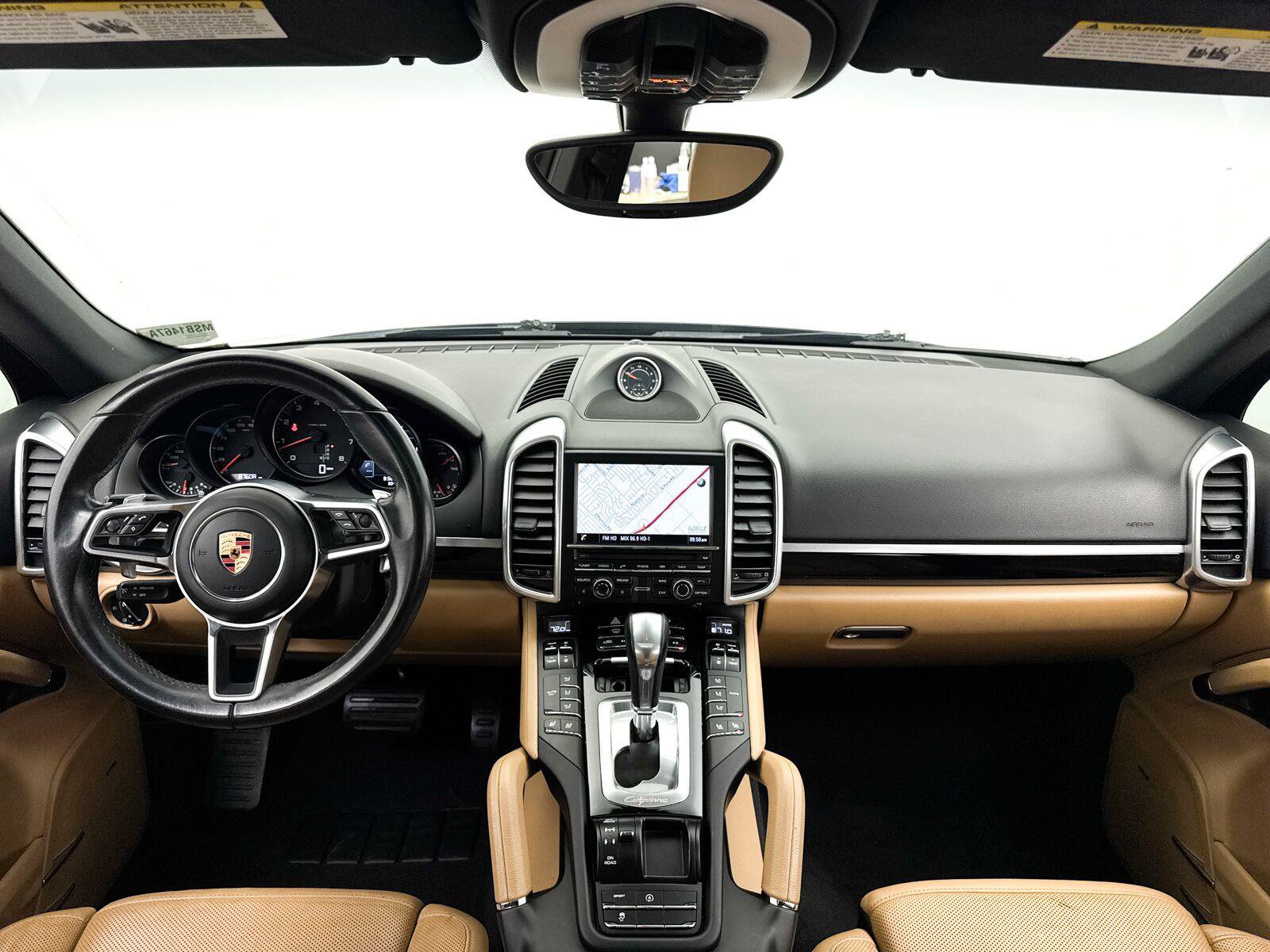 Used 2016 Porsche Cayenne AWD/4WD image 16