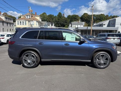 New 2026 Mercedes-Benz GLS 450 4MATIC image 8