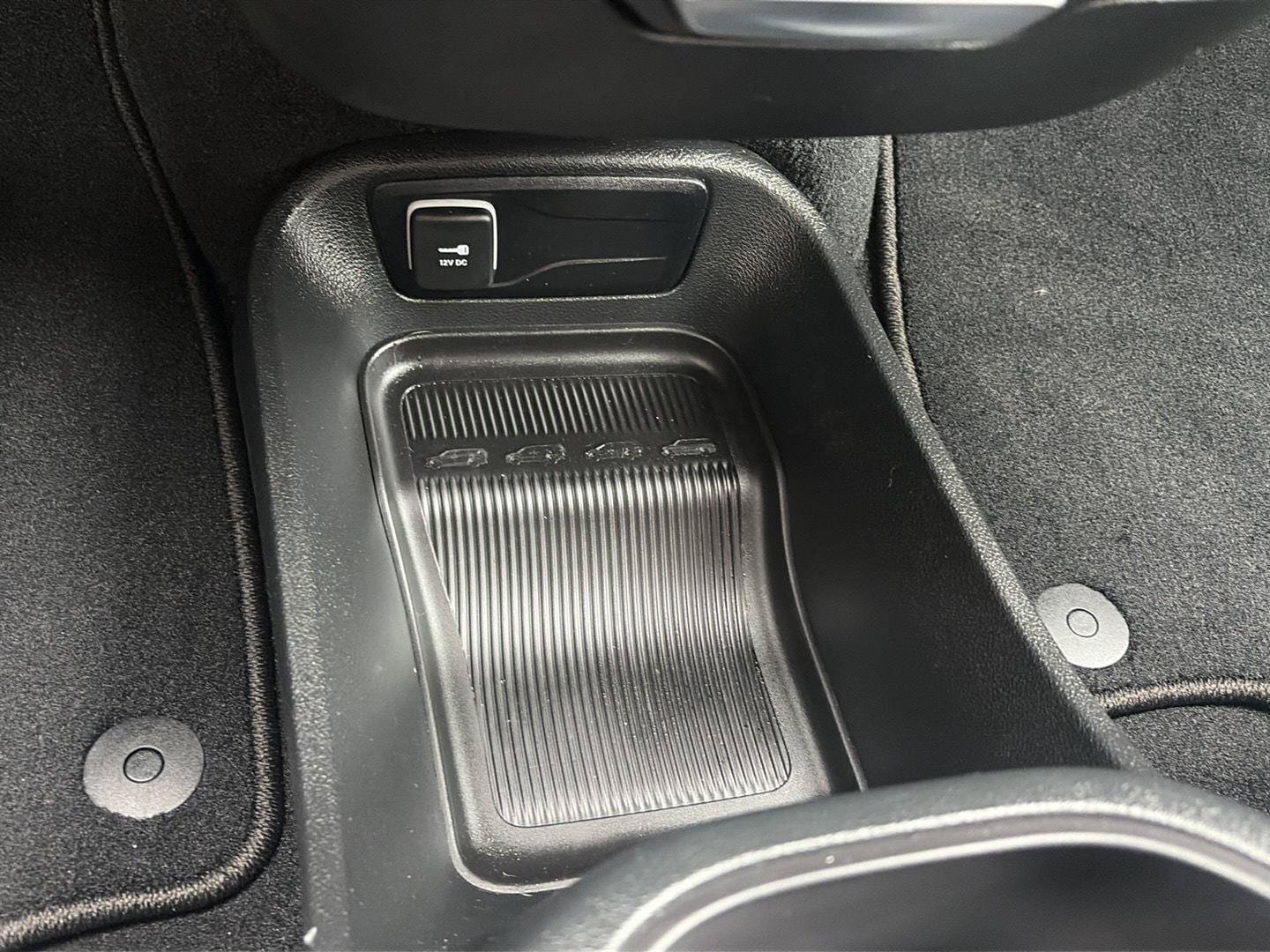 Used 2026 Chrysler Pacifica Select FWD image 22