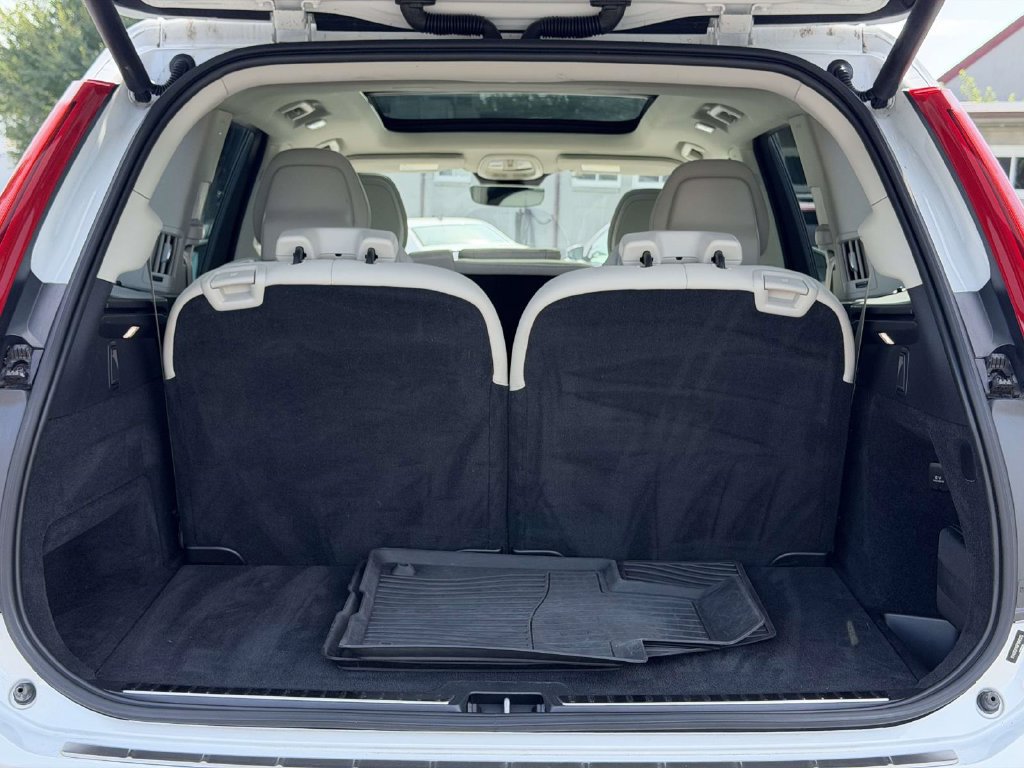 Used 2023 Volvo XC90 B6 Plus w/ Protection Package Premier AWD/4WD image 14