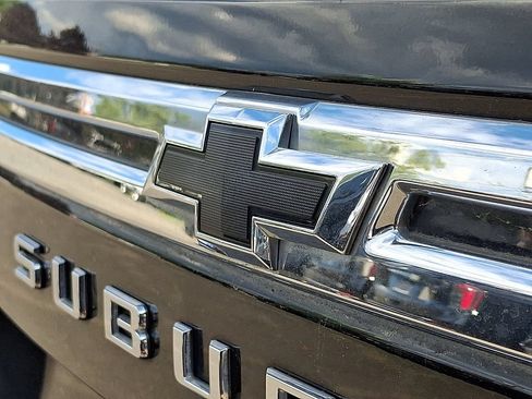 Used 2021 Chevrolet Suburban Premier w/ Premium Package AWD/4WD image 30