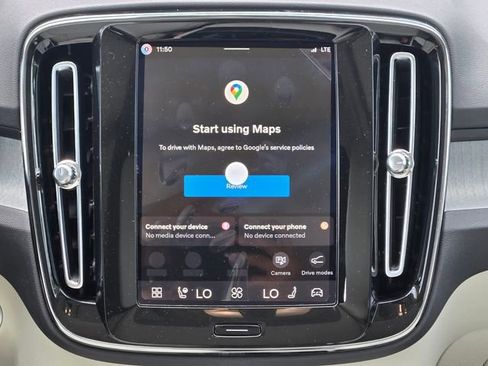 New 2026 Volvo XC40 B5 Plus w/ Protection Package Premier AWD/4WD image 18