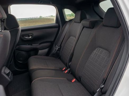 Used 2025 Honda HR-V Sport image 15