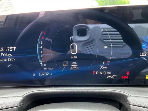 Used 2025 Cadillac XT4 Premium Luxury AWD/4WD image 22