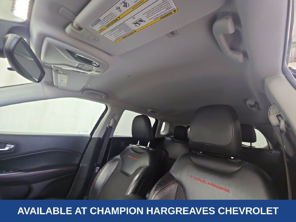 Used 2018 Jeep Compass Trailhawk AWD/4WD image 26