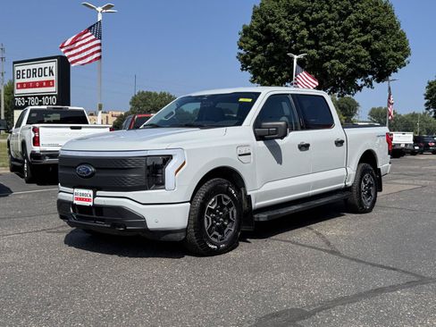 Used 2023 Ford F150 Lightning XLT AWD/4WD image 3
