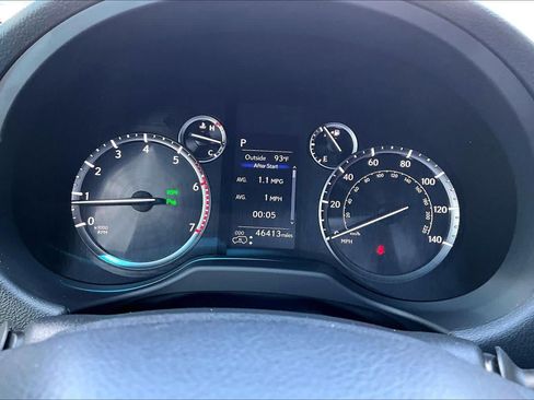 Used 2020 Lexus GX 460 Luxury w/ Accessory Package AWD/4WD image 24