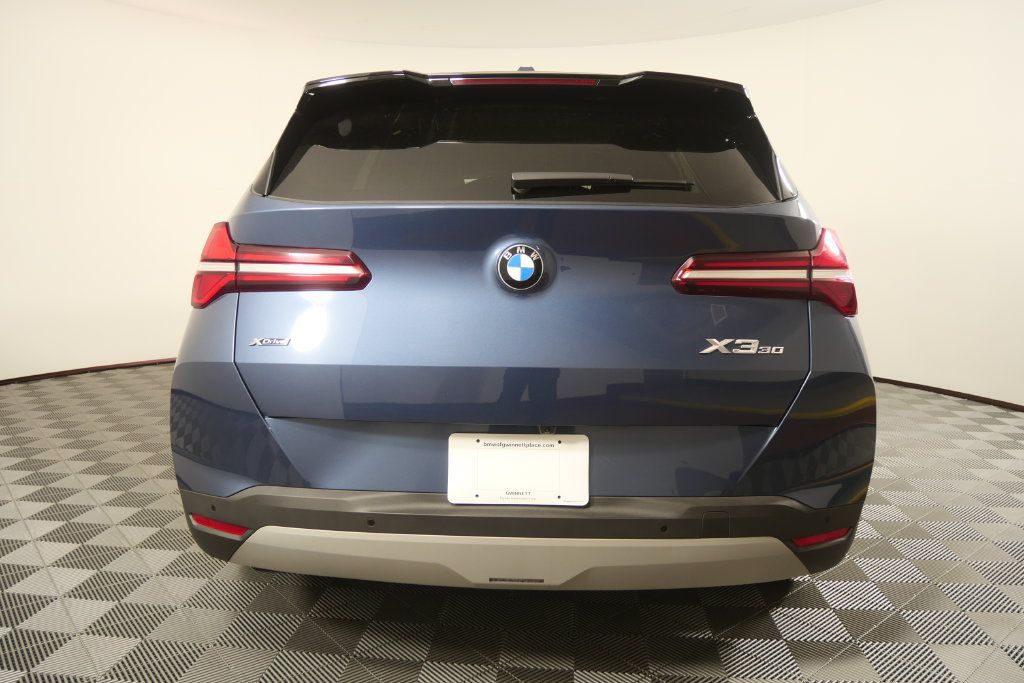 Used 2025 BMW X3 xDrive30i AWD/4WD image 5