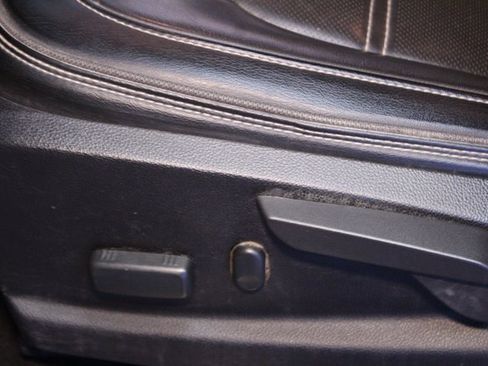 Used 2021 GMC Canyon Denali image 17