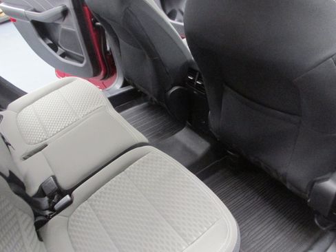 Certified 2021 Ford Escape SE w/ SE Sport Appearance Package image 24