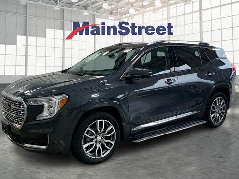 Used 2022 GMC Terrain Denali image 1