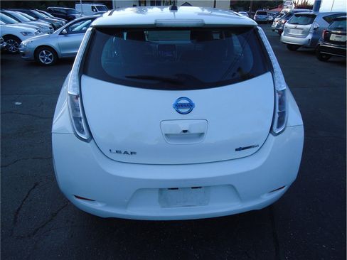 Used 2015 Nissan Leaf SV w/ LED & Quick Charge Package FWD image 7