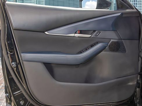 Used 2021 MAZDA CX-30 FWD 2.5 S image 10