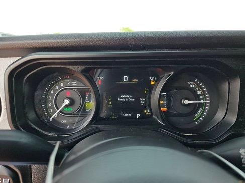 Used 2024 Jeep Wrangler Unlimited w/ Convenience Group AWD/4WD image 7