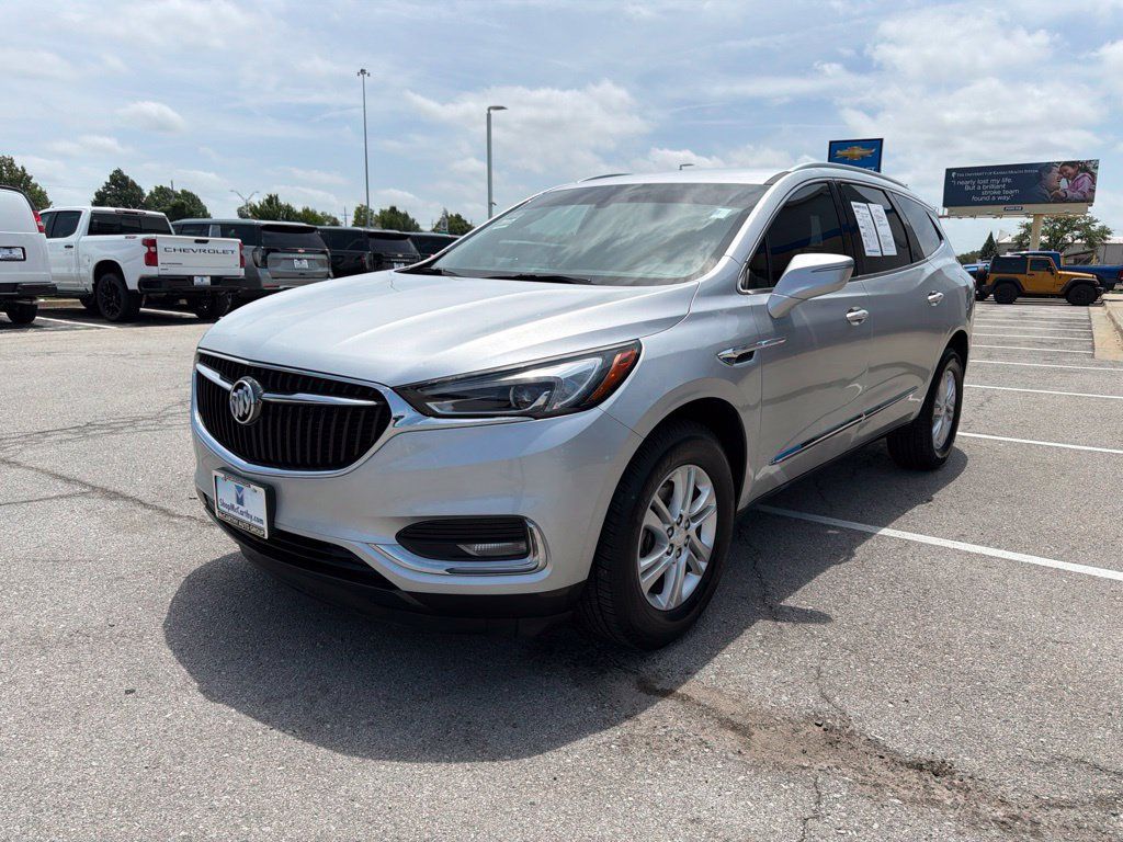 Used 2019 Buick Enclave Essence FWD image 2