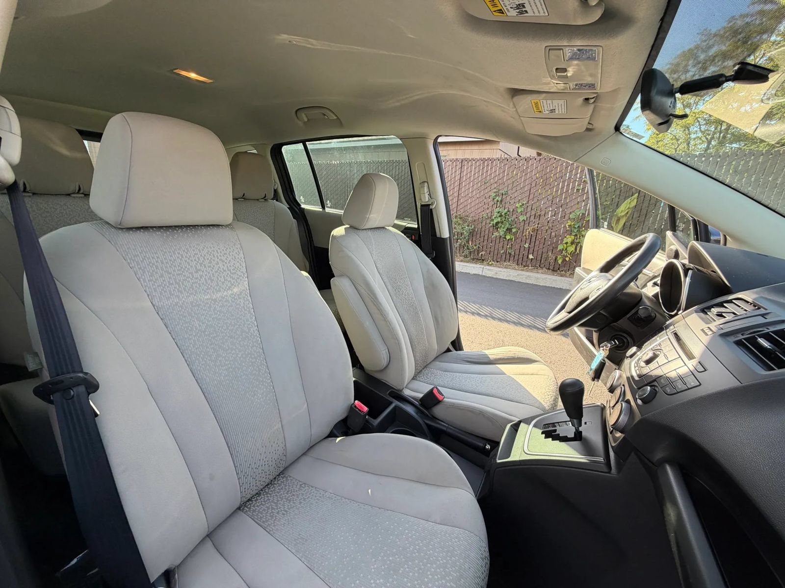 Used 2012 MAZDA MAZDA5 Sport FWD image 24