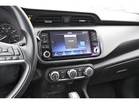 Used 2023 Nissan Kicks SV image 15