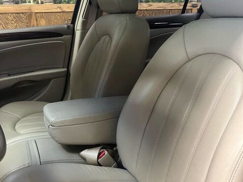 Used 2006 Buick Lucerne CXL w/ Luxury Package image 10