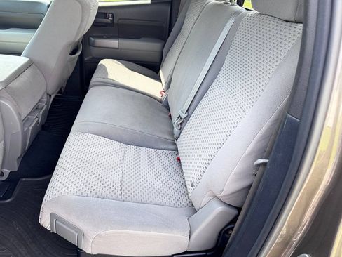 Used 2012 Toyota Tundra 4x4 Double Cab w/ Tow Pkg image 5