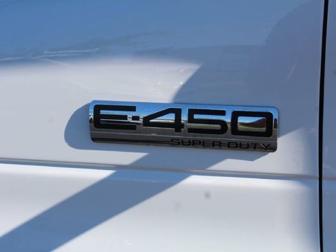 Used 2022 Ford E-450 and Econoline 450 Super Duty w/ Motorhome Prep Package image 79
