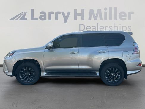 Used 2020 Lexus GX 460 Premium w/ Premium Package AWD/4WD image 2