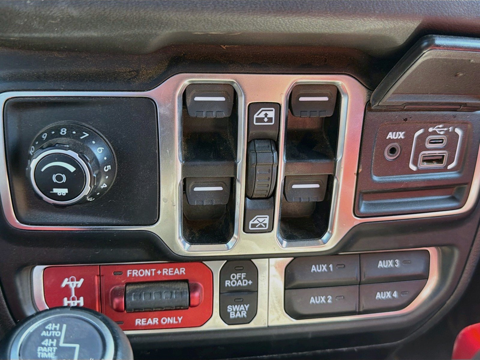 Used 2024 Jeep Wrangler Unlimited Rubicon 392 AWD/4WD image 13