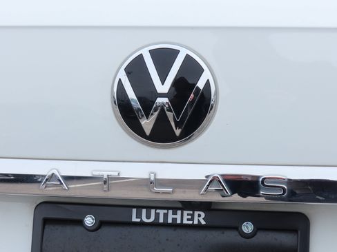 Used 2022 Volkswagen Atlas Cross Sport SE w/ Panoramic Sunroof Package image 19