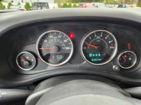 Used 2017 Jeep Wrangler Unlimited Sport w/ Quick Order Package 24S AWD/4WD image 32