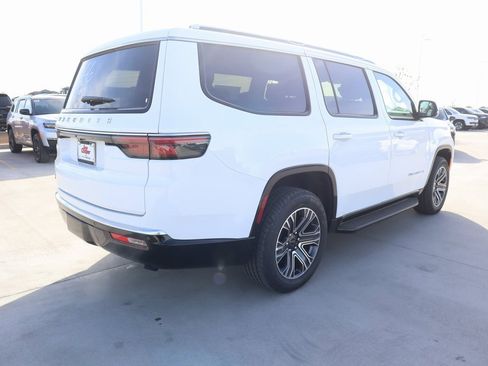 New 2025 Jeep Wagoneer Base w/ Premium Group I image 23