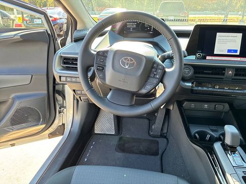 New 2026 Toyota Prius LE image 18