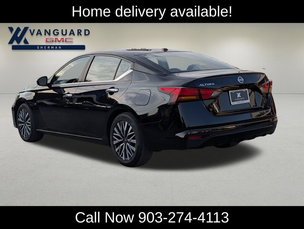 Used 2025 Nissan Altima 2.5 SV FWD image 4