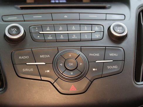 Used 2017 Ford Focus SE image 20