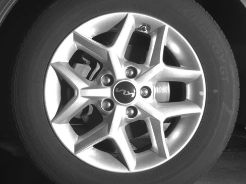 Used 2025 Kia Soul LX w/ LX Technology Package FWD image 17