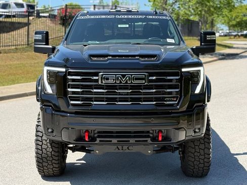 New 2026 GMC Sierra 2500 AT4 w/ Technology Package AWD/4WD image 10