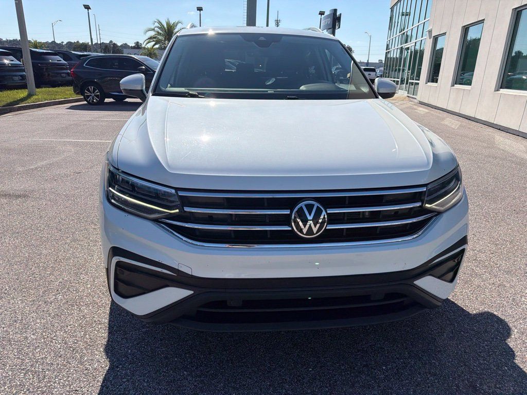 Used 2023 Volkswagen Tiguan SE FWD image 4