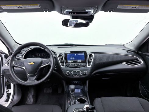 Used 2025 Chevrolet Malibu LS FWD image 23