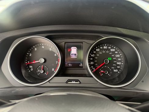 Used 2021 Volkswagen Tiguan SE w/ Panoramic Sunroof Package AWD/4WD image 30