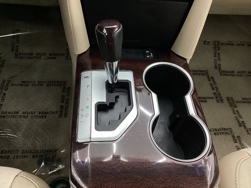 Used 2014 Toyota Camry XLE image 39